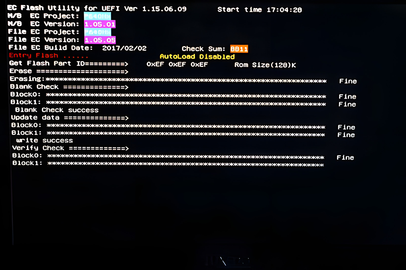 The update routine shows the progress of the EC/BIOS update and confirms its success.