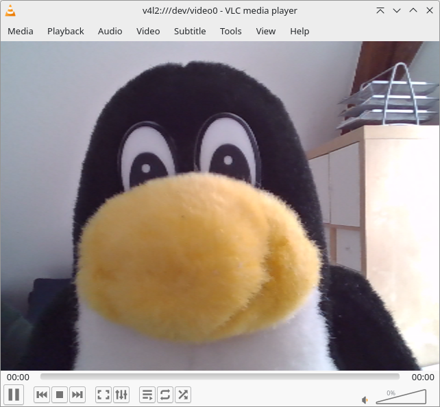 The media player VLC preinstalled in TUXEDO OS is sufficient for displaying the webcam.